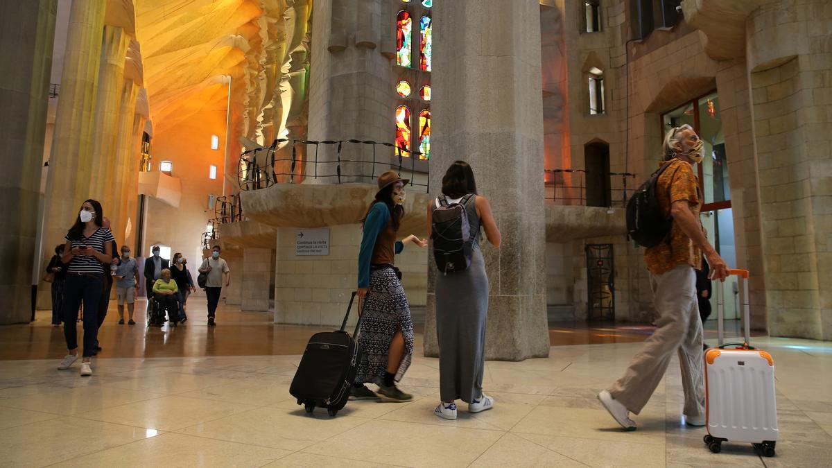 La prohibició de les habitacions turístiques a domicilis de Barcelona divideix l’ajuntament