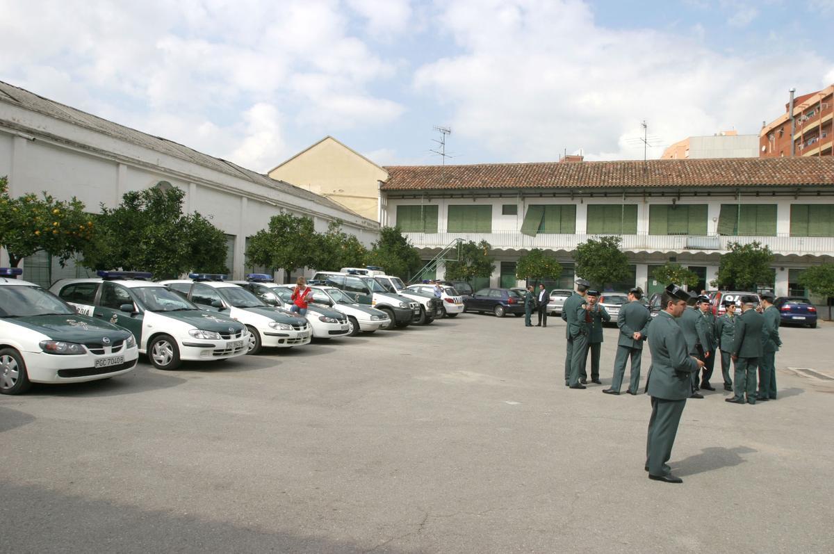 El ministro Alfredo Pérez Rubalcaba firma un acuerdo para ceder la caserna de la guardia civil al centro hospitalario parc taulí