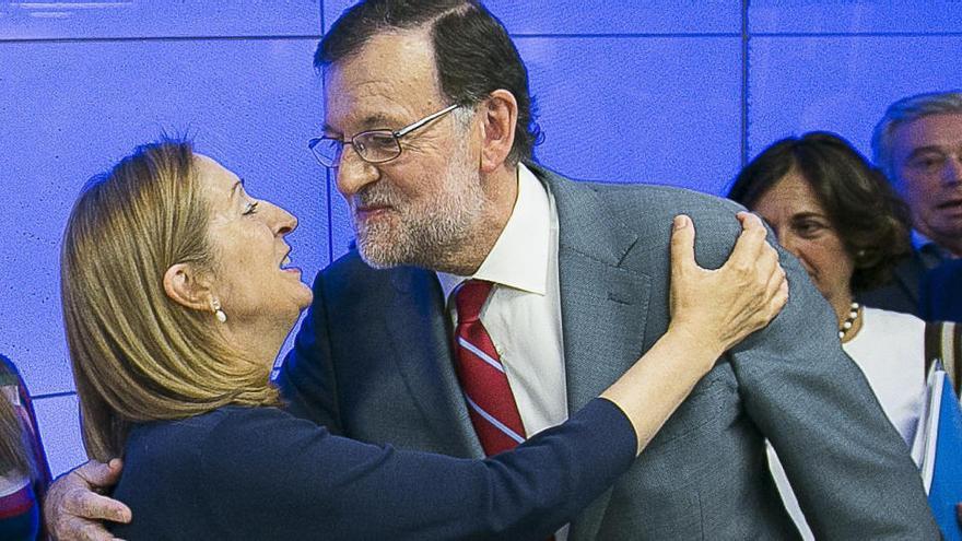 Rajoy felicita Ana Pastor després d&#039;anunciar que serà la seva proposta per presidir el Congrés · EFE