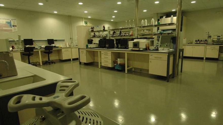 Uno de los laboratorios de la planta de Diasa Pharma en el polígono turonés de La Cuadriella.