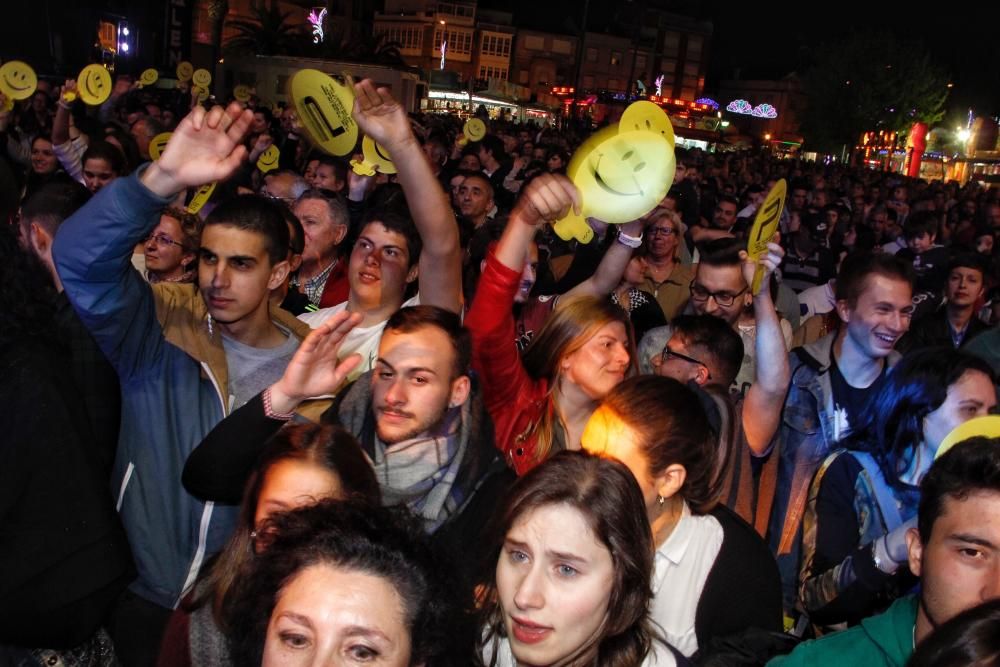 Miles de personas se entregan al espectáculo organizado por la Orquesta Panorama durante las fiestas de San Xosé Obreiro de Marínsta Panorama en Marín!