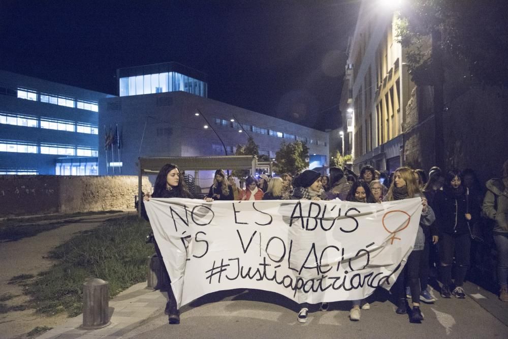 Manifestació contra la sentència de la violació a