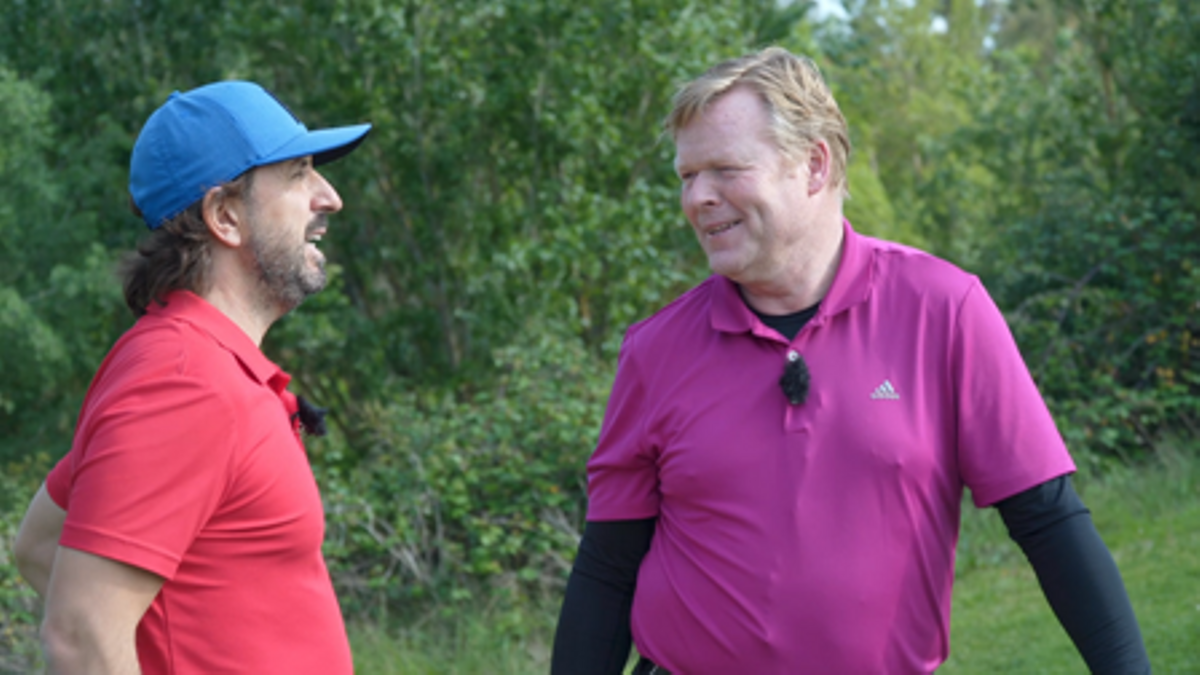 Jordi Ríos conversa con Ronald Koeman en el primer programa de 'Fora Límits' en Esport3