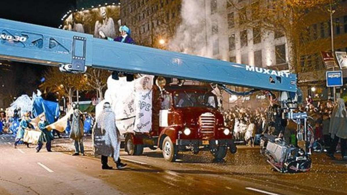 Retransmisión de la cabalgata de Reyes en Barcelona del año pasado.