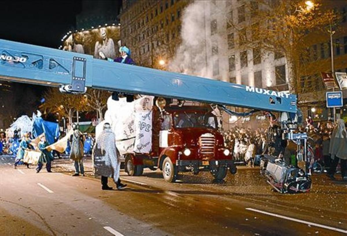 Retransmissió de la cavalcada de Reis a Barcelona de l’any passat. Retransmissió de la cavalcada de Reis a Barcelona de l’any passat.