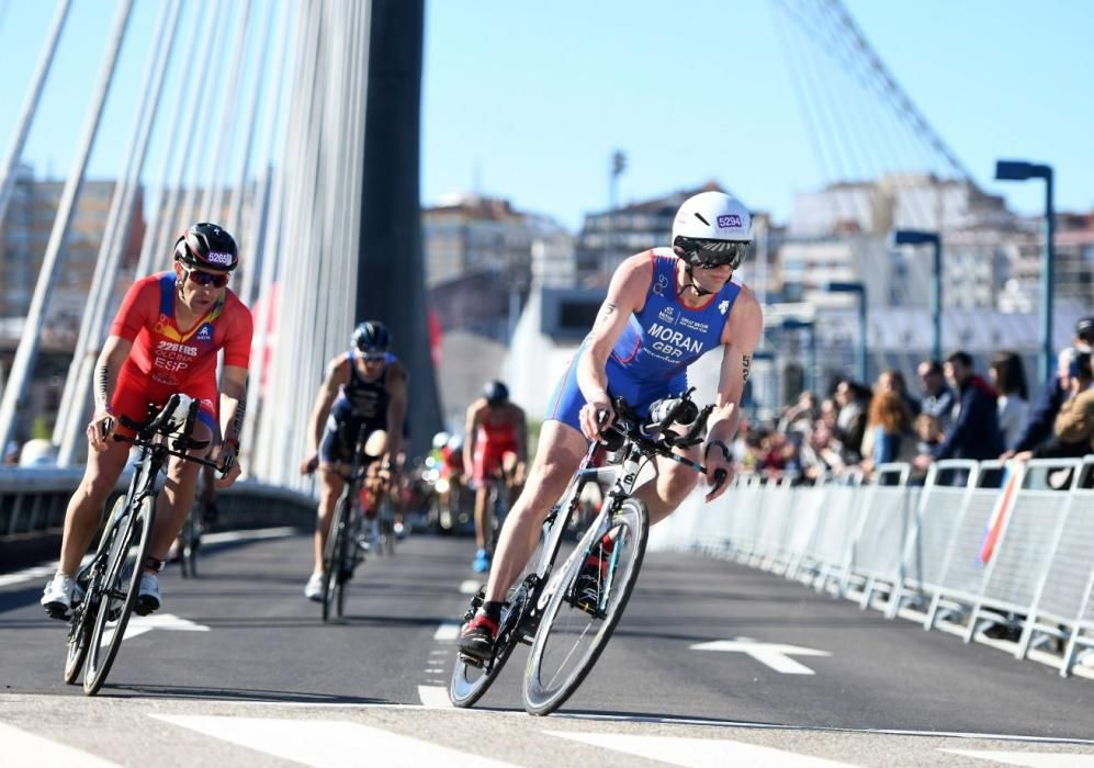 El Mundial de Triatlón en Pontevedra, la fiesta del deporte. // G. Santos