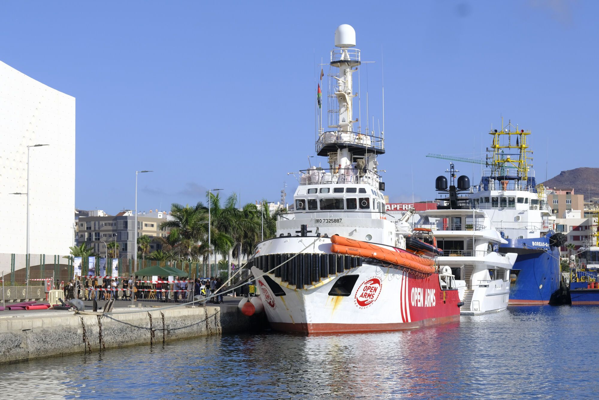 Jornada de puertas abiertas en el 'Open Arms' en el Puerto de Las Palmas