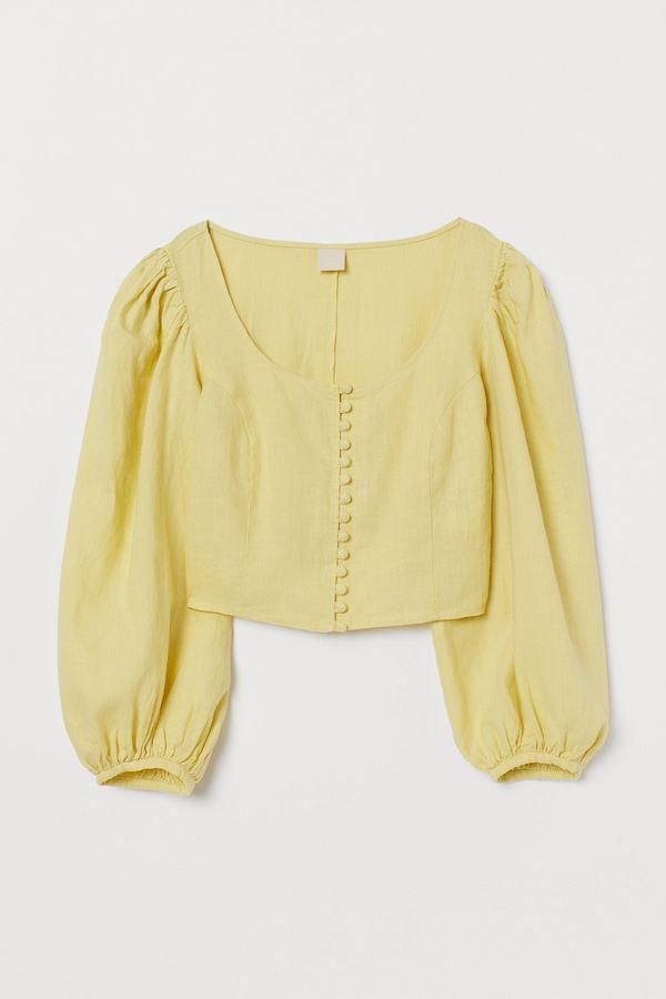 La blusa victoriana amarilla