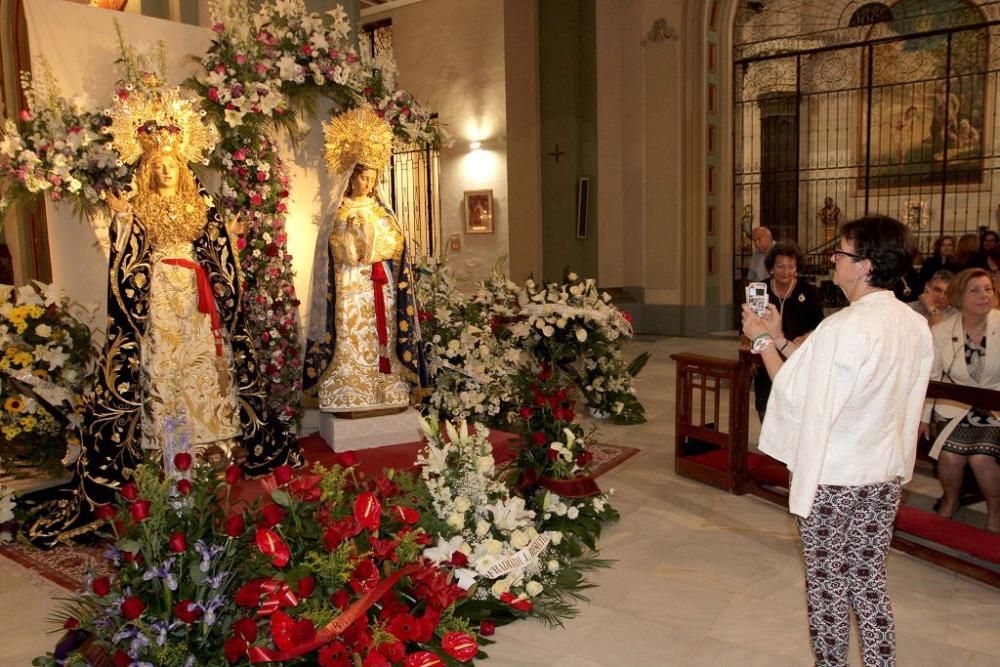 Eucaristía y besamanos a las Vírgenes cartageneras