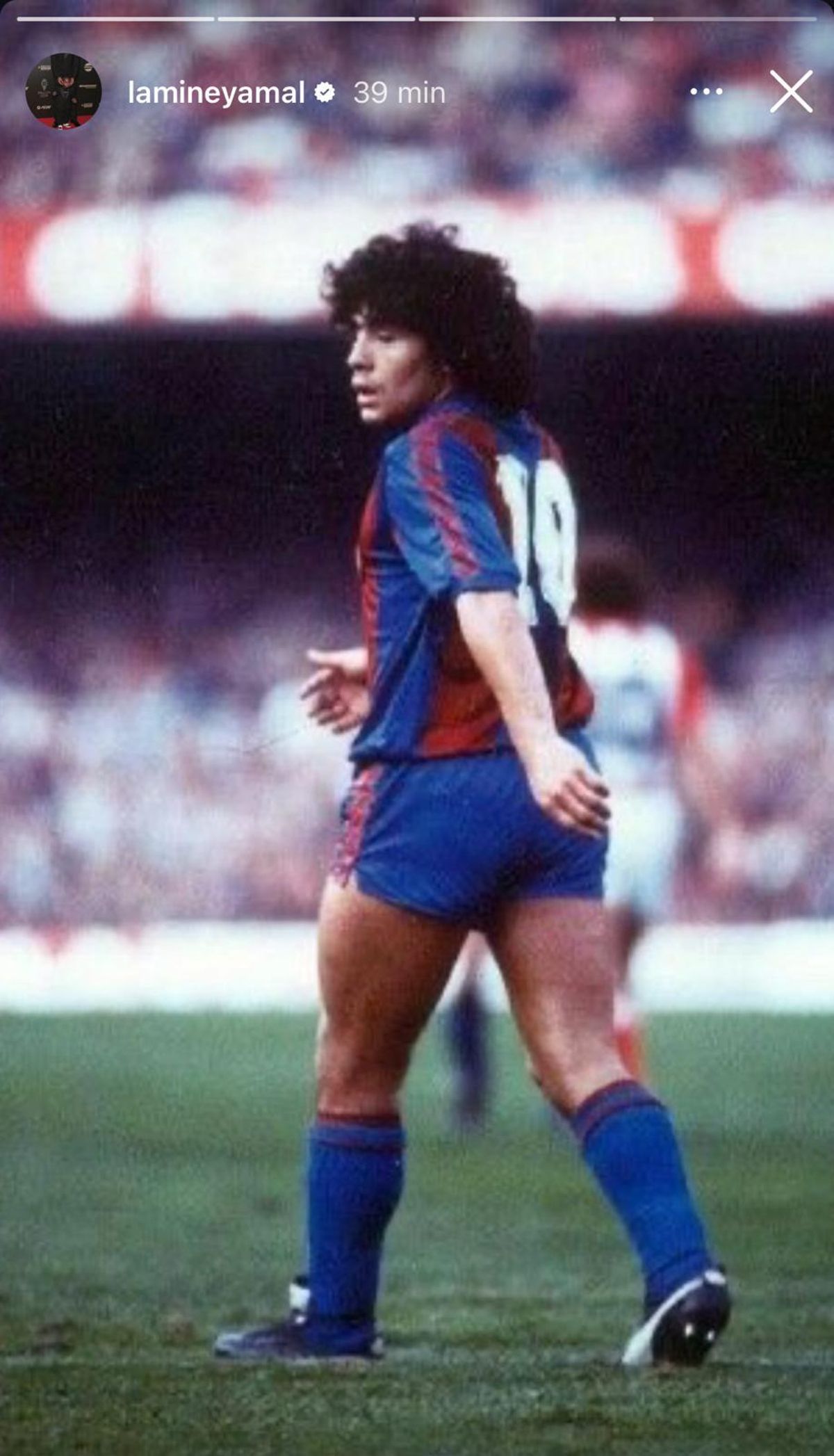 Lamine publicó una imagen de Maradona con el 10 en el Barça en su Instagram