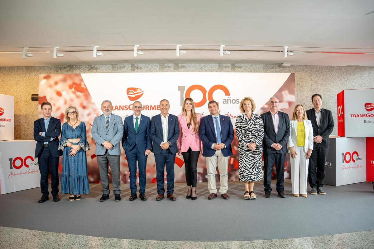 Comité ejecutivo, representantes institucionales y organizaciones empresariales