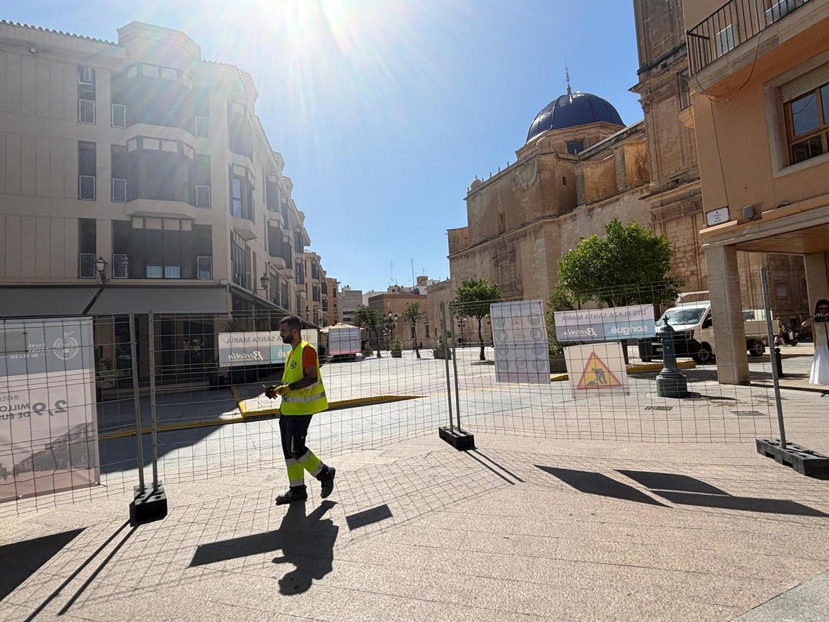 La reforma del entorno de Santa María comienza por la plaza del Palau en Elche