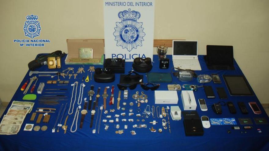 Efectos recuperados por la Policía Nacional.