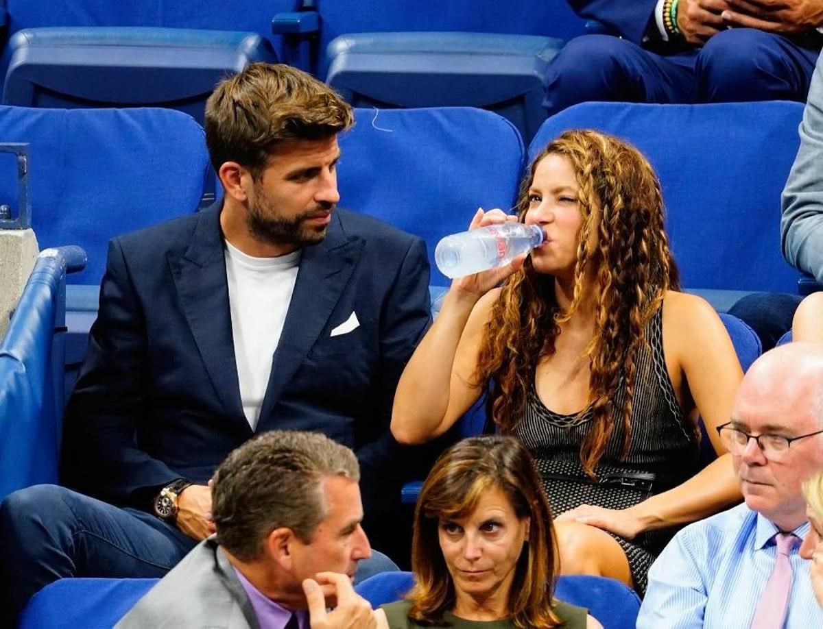Shakira y Gerard Piqué en un partido de tenis