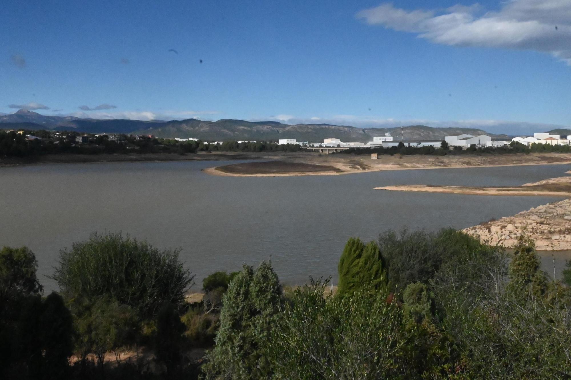 Preocupante estado del embalse de María Cristina