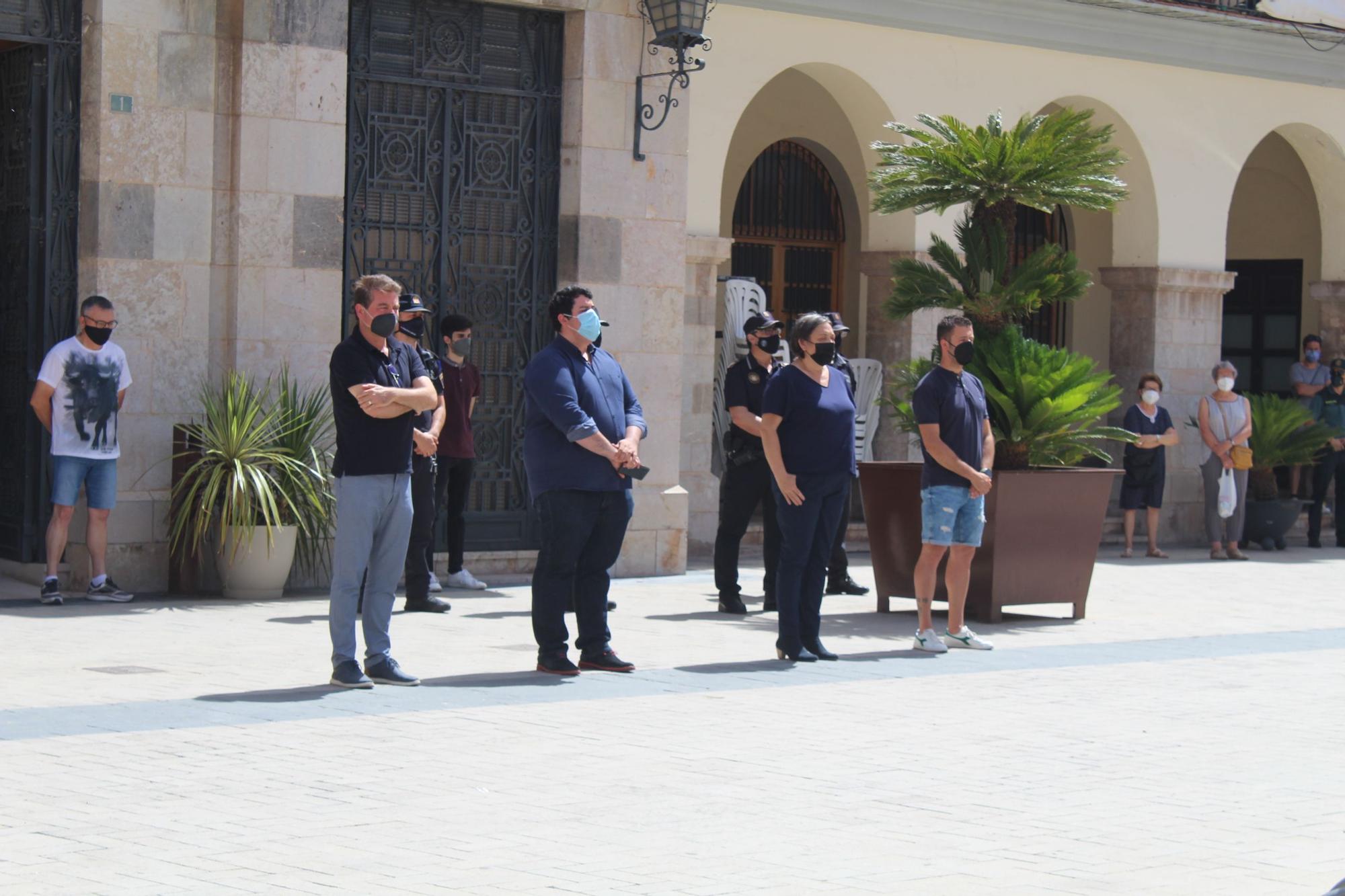 Silencio sepulcral en Castellón en memoria de las víctimas de la violencia machista