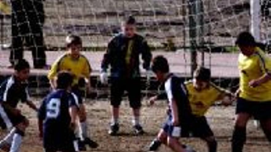 Plasencia disfruta del juego de promesas alevines e infantiles