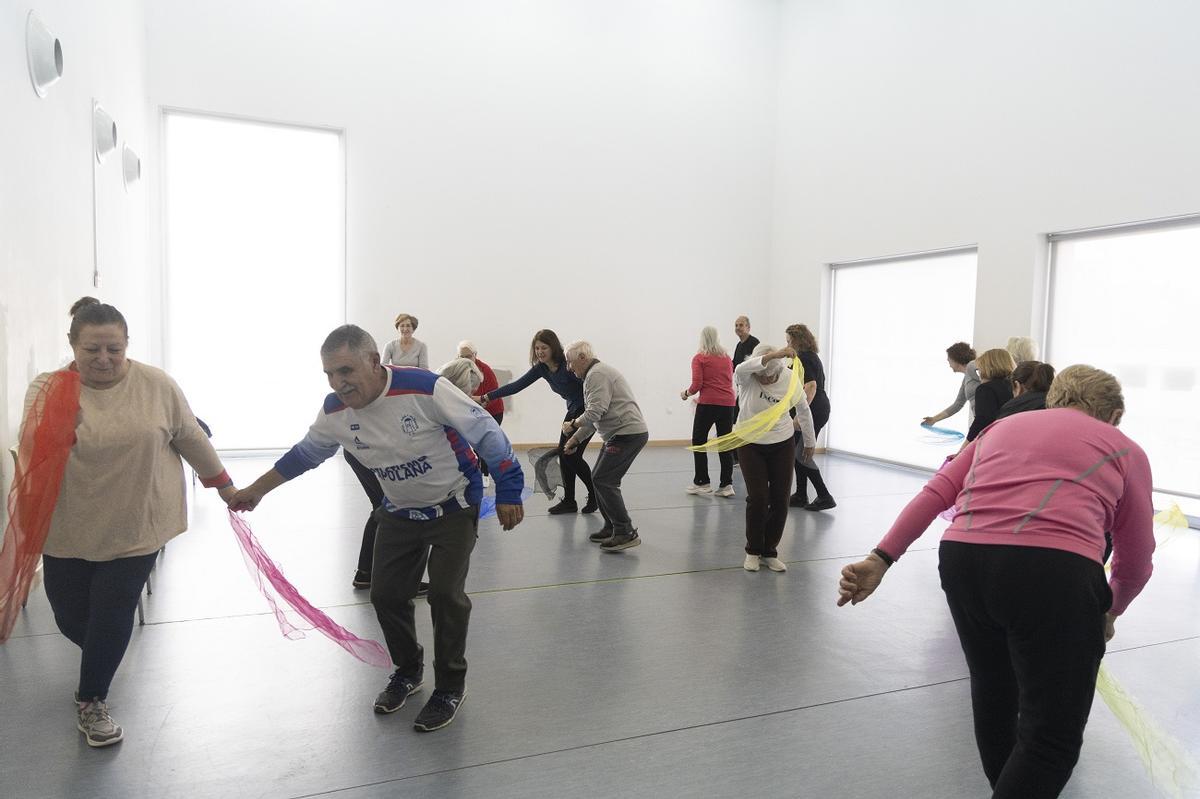 Actividades en un centro de mayores de Alicante