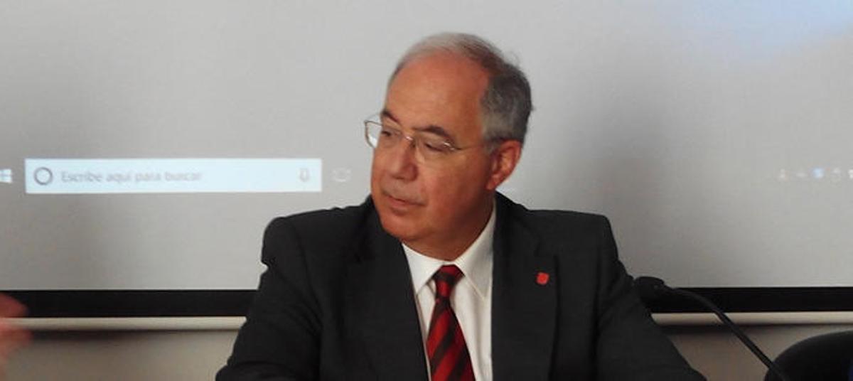 El presidente de la Conferencia de Rectores (CRUE), Roberto Fernández