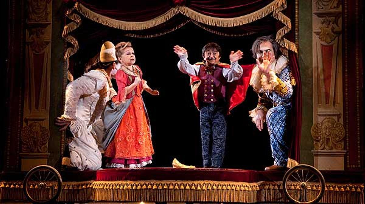 Assajos de ’Corteo’, l’espectacle que Cirque du Soleil estrena aquesta nit a Barcelona.