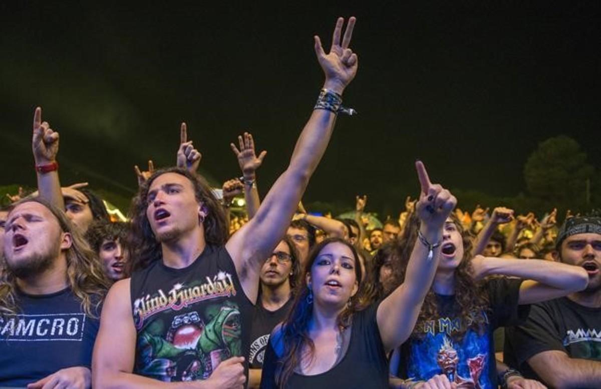 fsendra34716213 barcelona  15 07 2016 rock fest  ambiente y publico en el fe160717125931