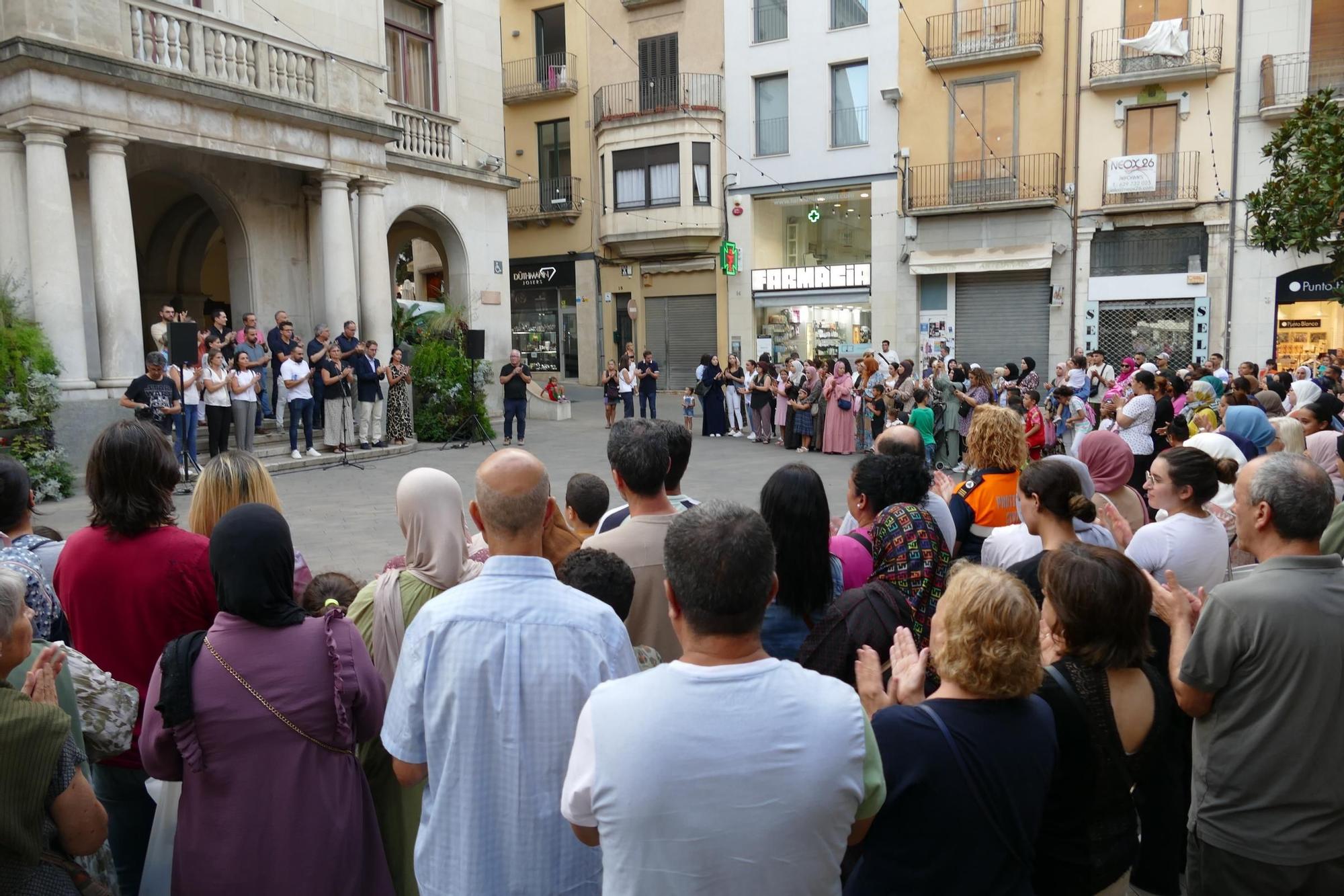 Figueres recorda les víctimes del terratrèmol del Marroc amb un minut de silenci