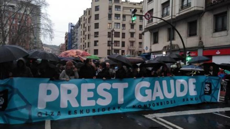 Milers de persones, ahir, a la manifestació de Bilbao.