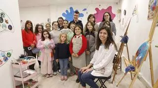 Kirindipia revoluciona la creatividad en Castrillón con arte que va más allá del lienzo