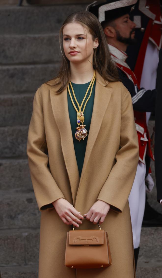 La (no) manicura de la princesa Leonor en la apertura de la XV Legislatura