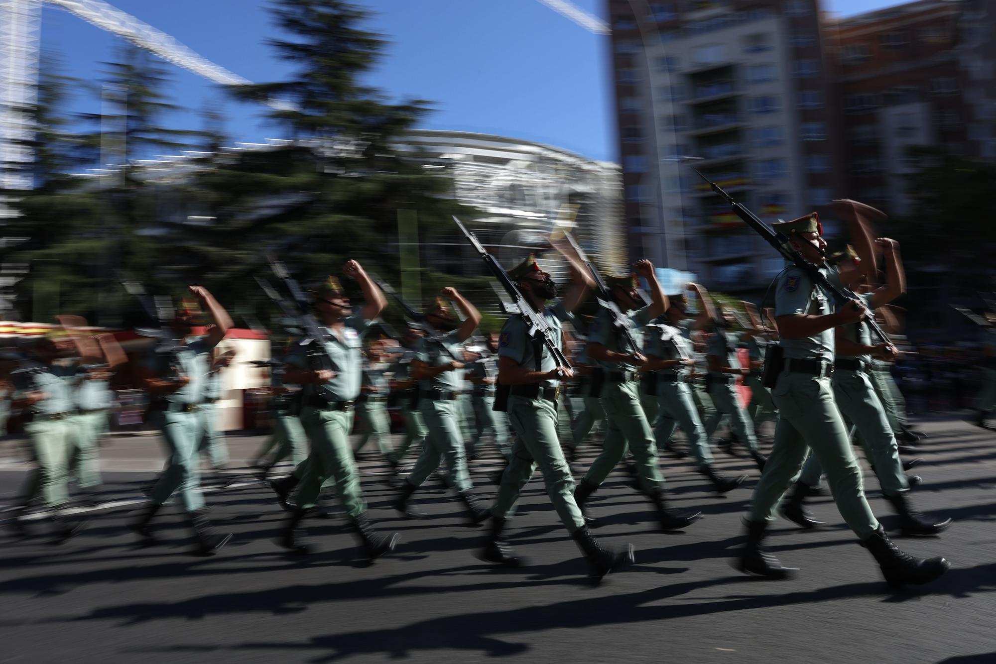 Más de 4.000 militares en desfile del 12-O que recupera el brillo prepandemia