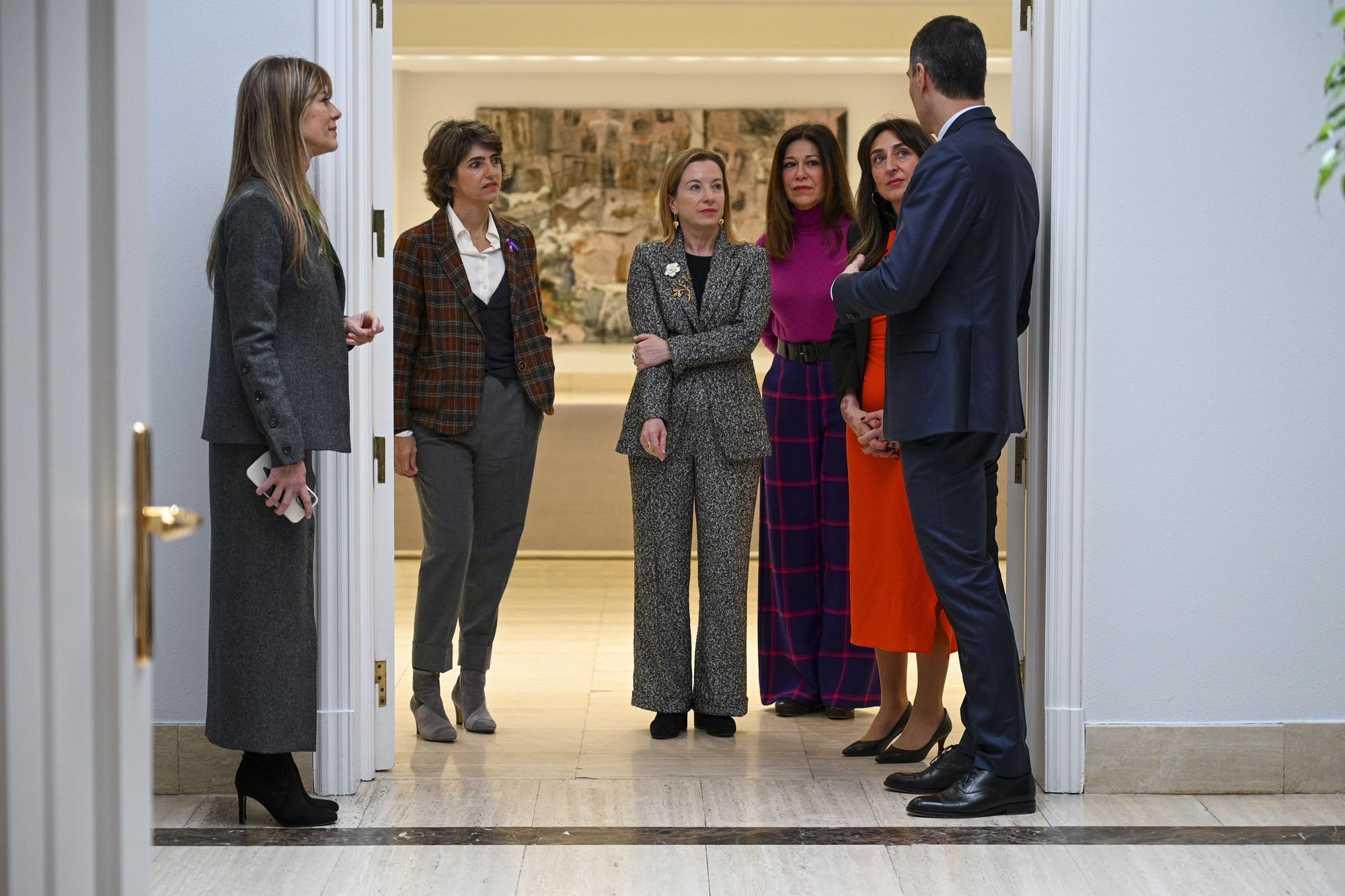 Pedro Sánchez y Begoña Gómez, en un encuentro con mujeres directivas con motivo del 8M