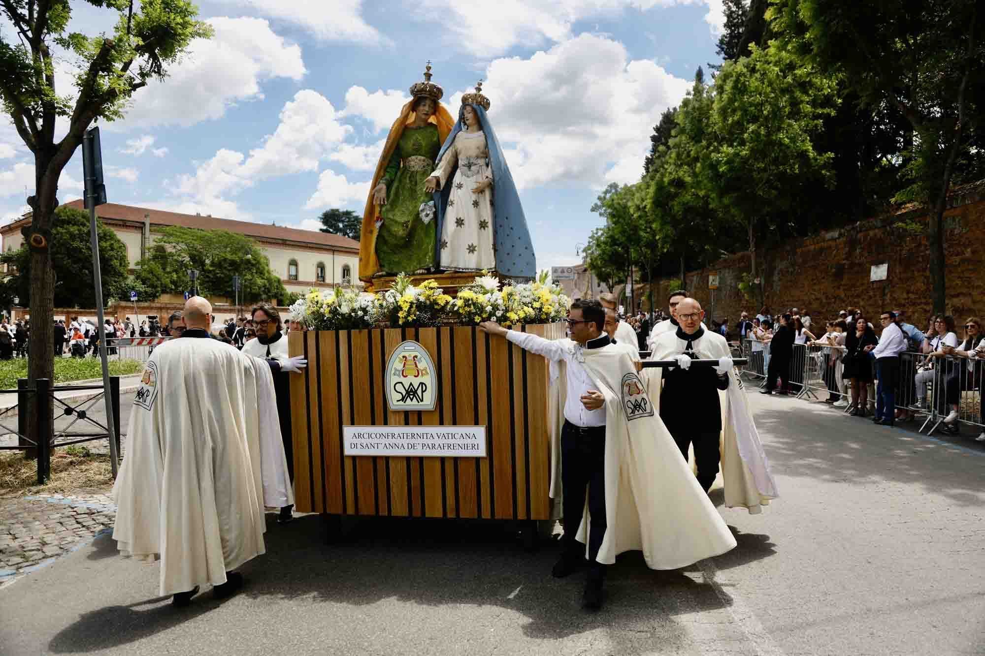Gran procesión por el Jubileo de las Cofradías, en fotos