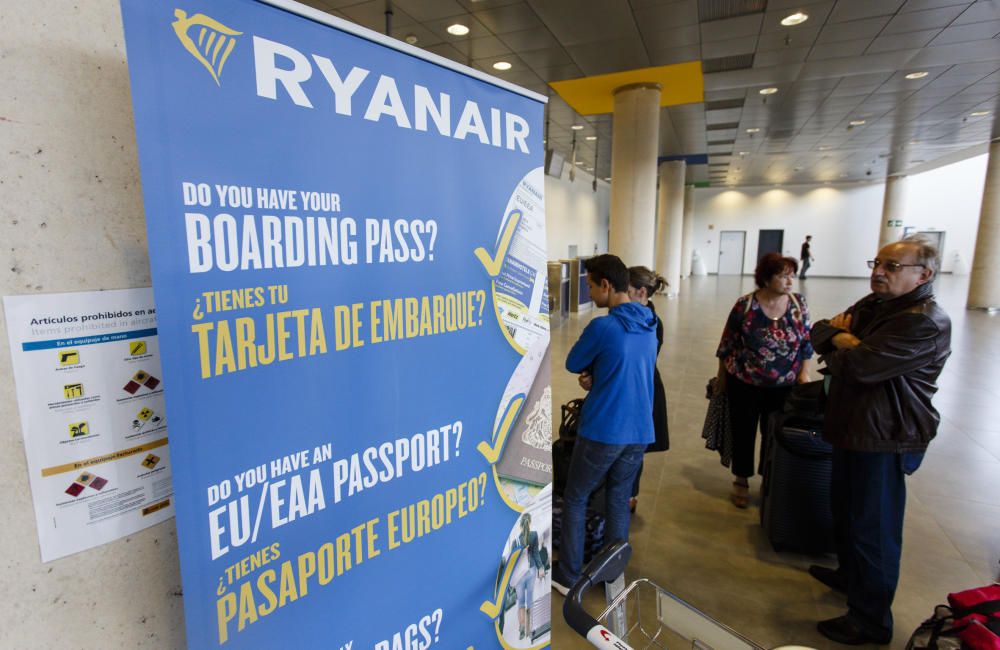 Llegada del primer vuelo entre Poznan y Castelló