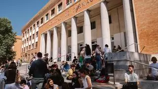 Polémica con el examen de matemáticas de la EvAU en Madrid: miles de alumnos piden impugnarlo