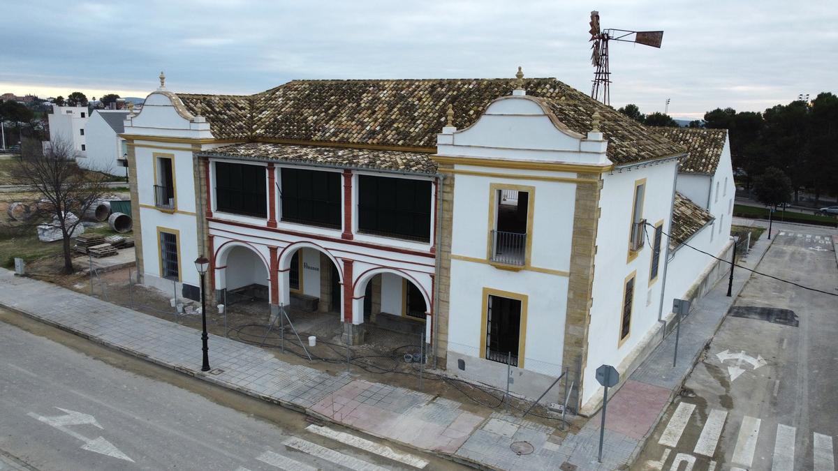 Imagen cenital del edificio de El Parador tras su reciente rehabilitación por parte del Ayuntamiento de Montilla.