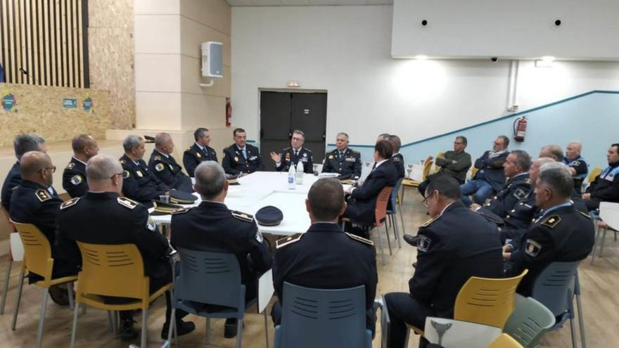 Instante del encuentro de los jefes de las policías locales de Canarias, ayer.