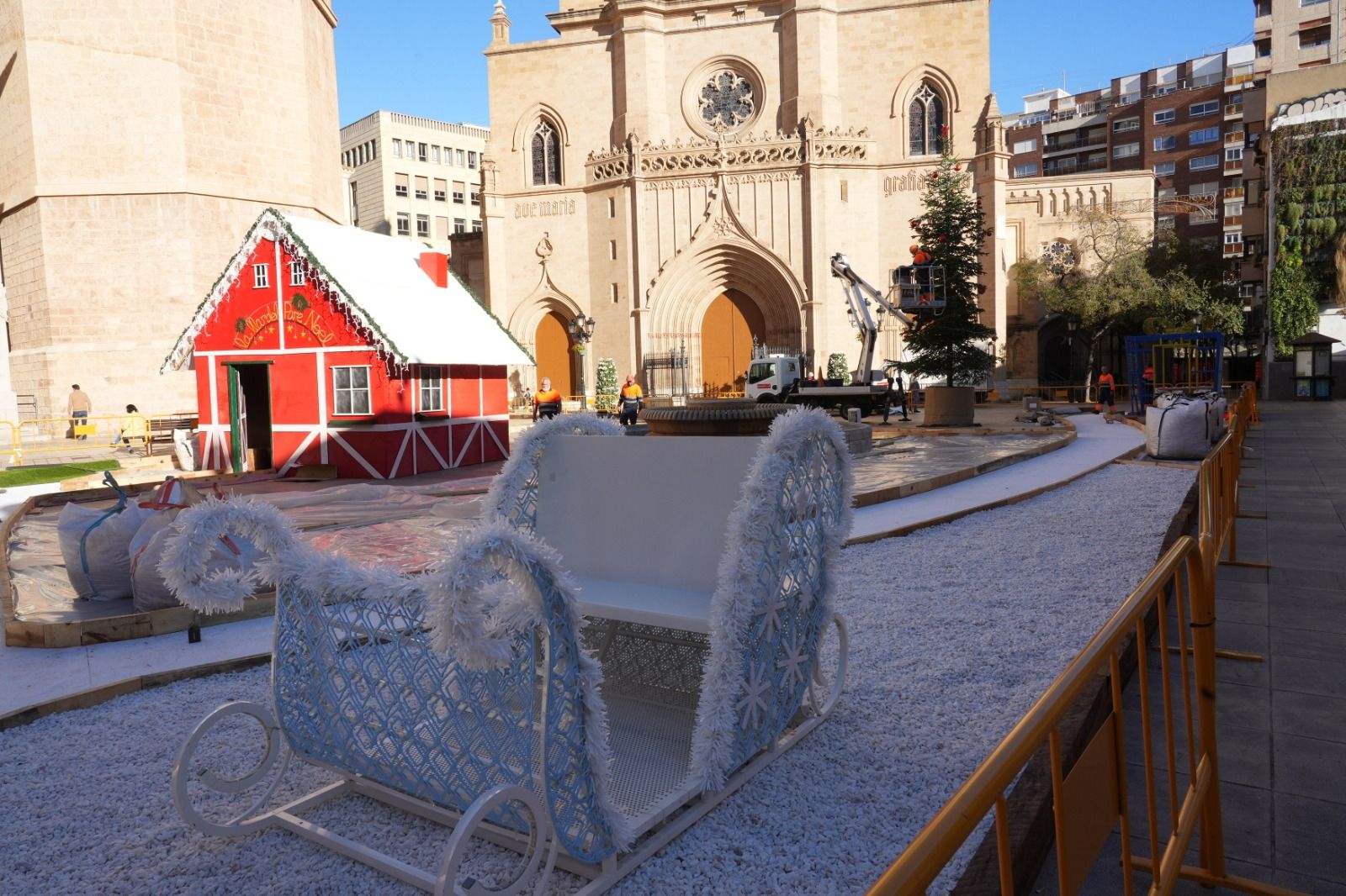 Castelló se engalana para la Navidad