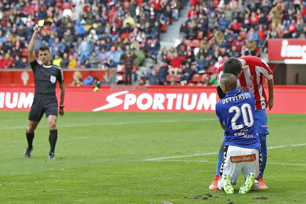 El partido entre el Sporting y el Alavés, en imágenes