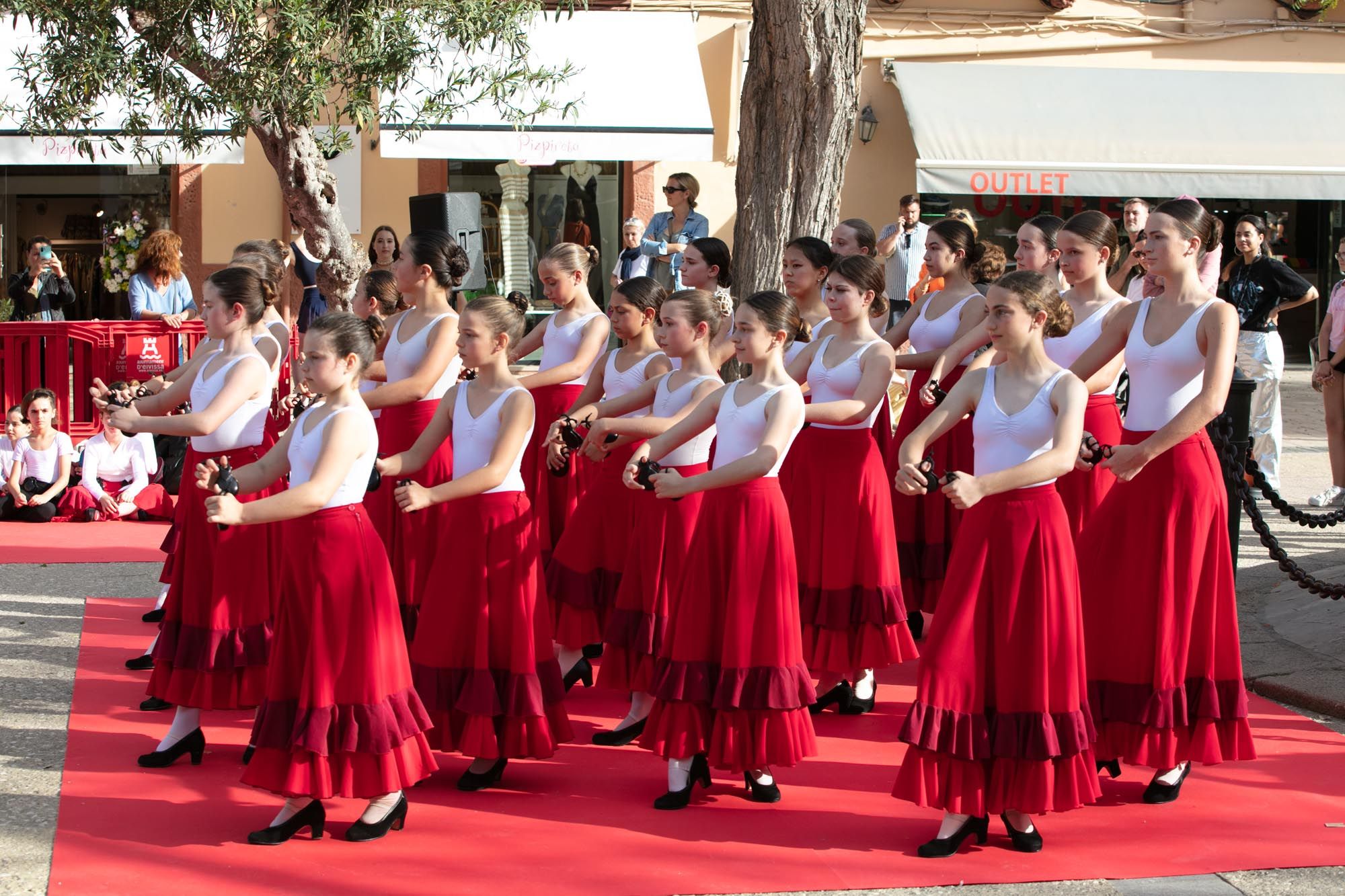 La danza sale a la calle en Ibiza