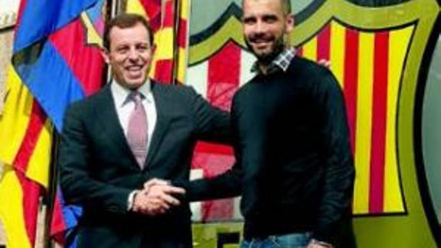 Guardiola firma su renovación con el Barça hasta el 2012