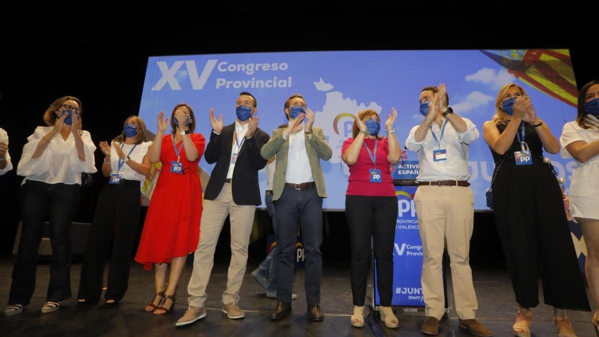 Casado con el resto de dirigentes del PP, hoy