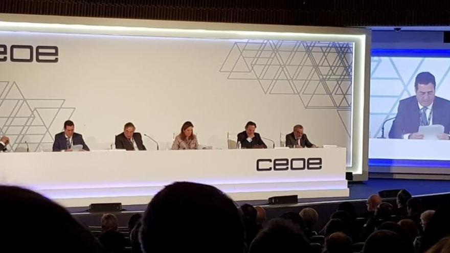 CEOE da de baja a Coepa y Cierval y unge a la CEV como nueva patronal autonómica