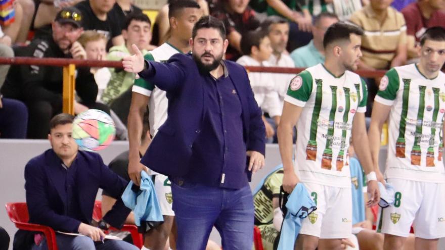 Josan González no seguirá al frente del banquillo del Córdoba Futsal