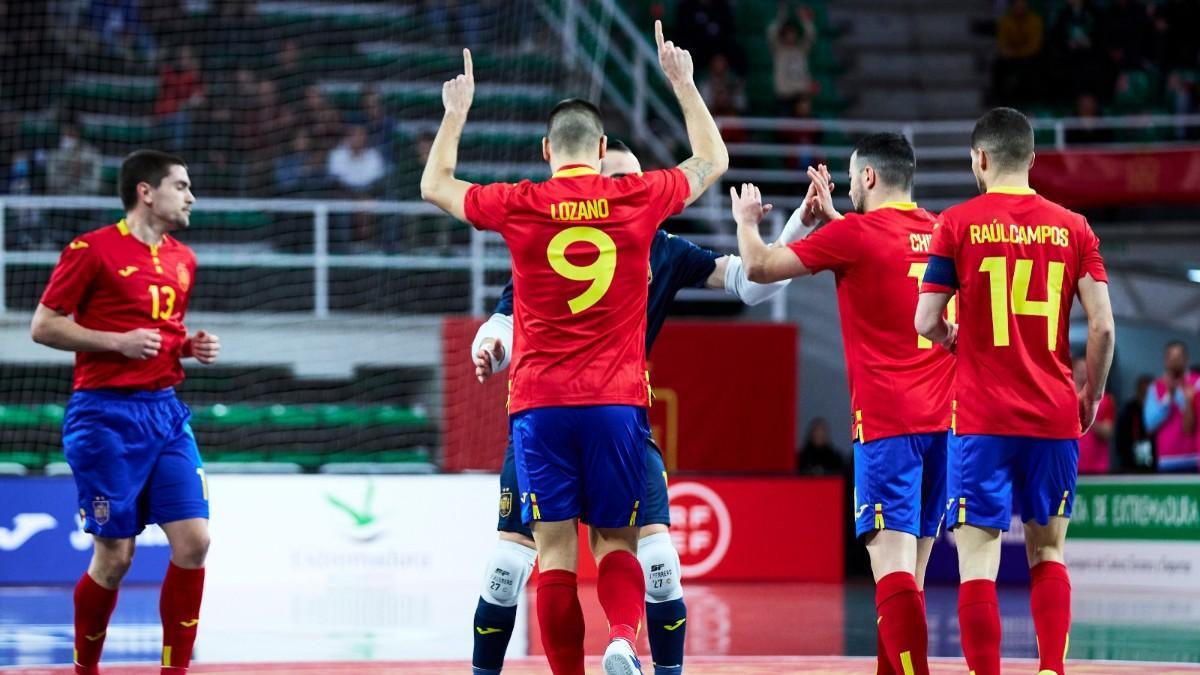 Sergio Lozano, celebrando uno de sus goles en el partido entre España y Chipre