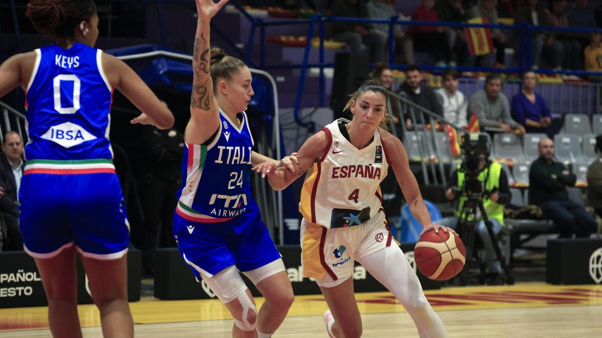 Mariona, en una acción ante Italia