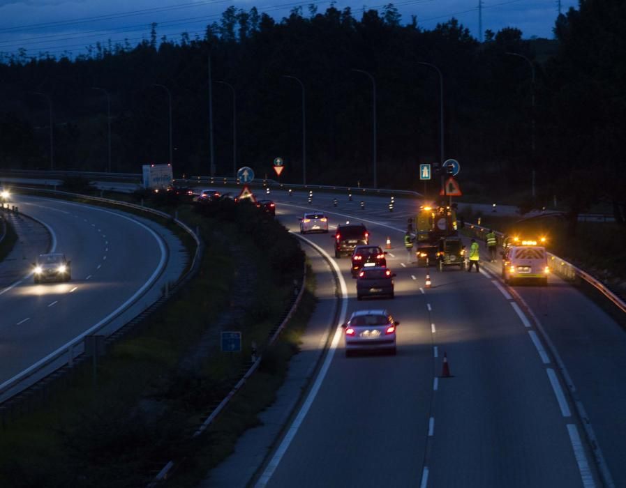 Corte de un carril en la autopista "Y"