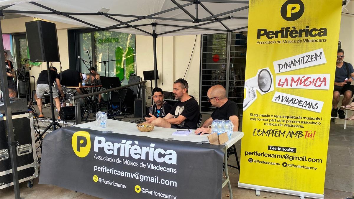 Presentación de Perifèrica, la Associació de Músics de Viladecans.