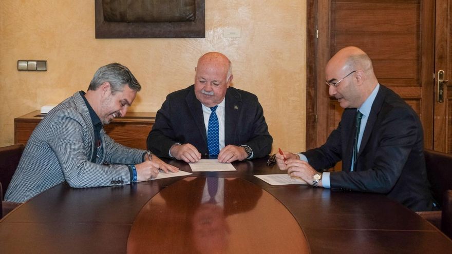 Juan Bravo deja el escaño en Andalucía para incorporarse al equipo de Feijoó