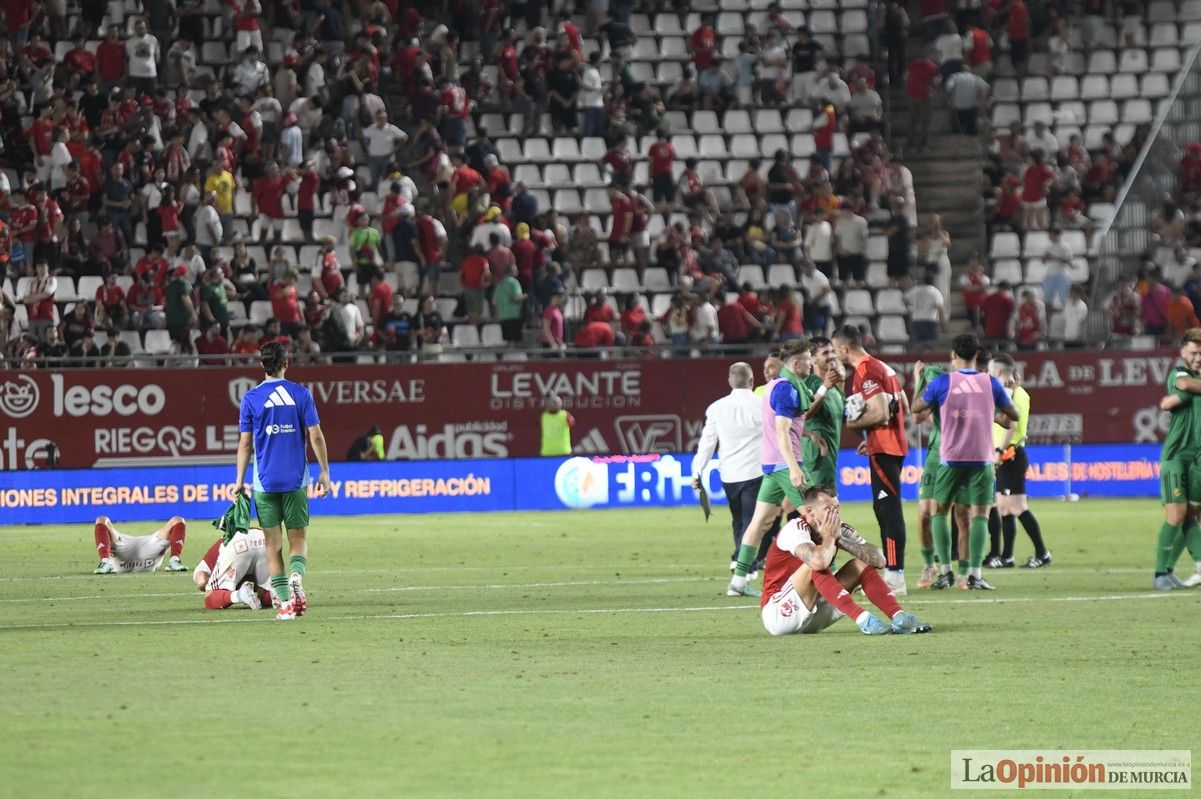Así fue el encuentro del play off del Real Murcia y el Nástic en la lucha por el ascenso