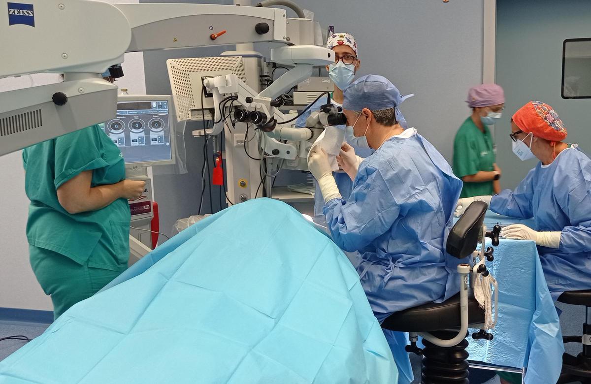 Operación en el hospital Provincial de Zaragoza.